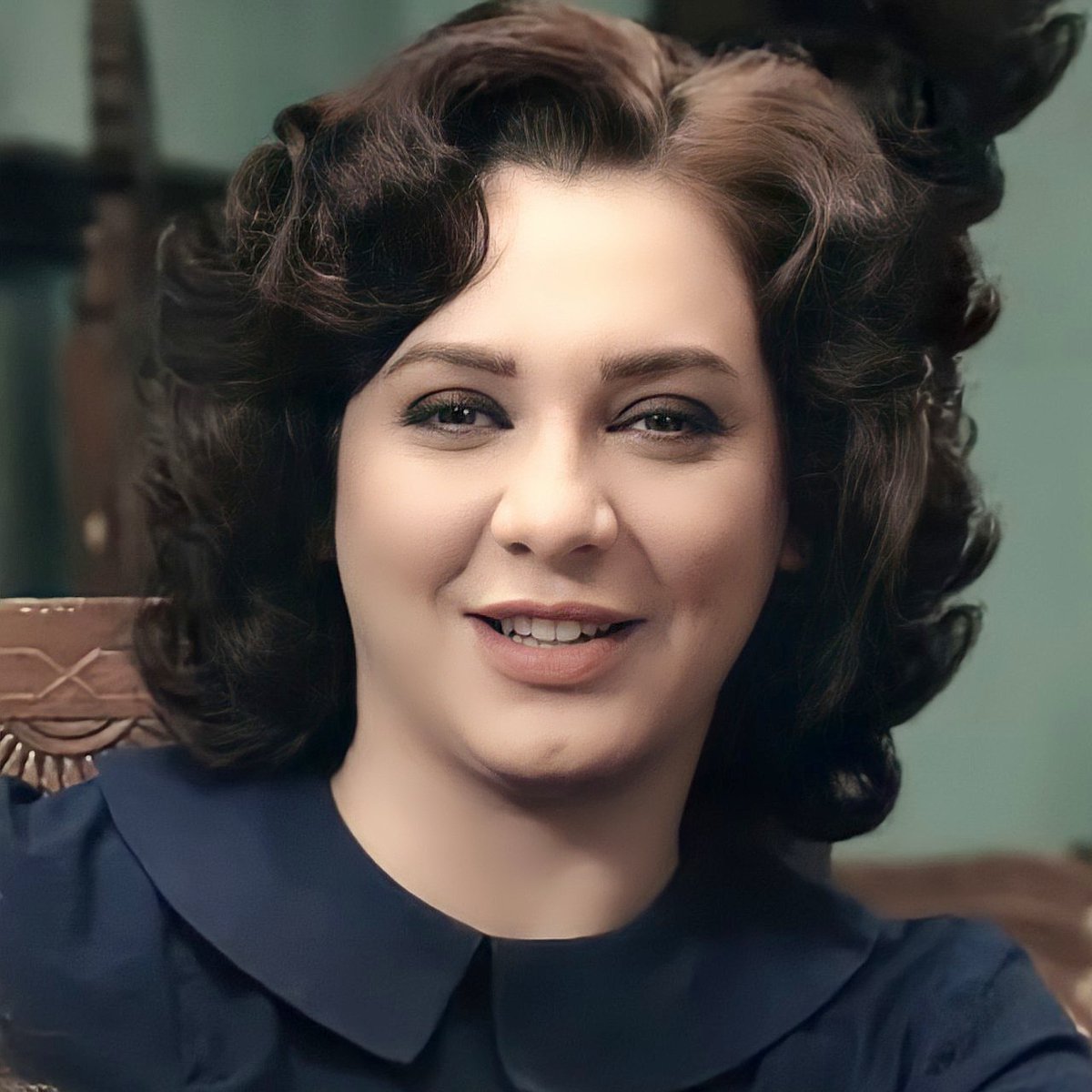 سلاف فواخرجي تعلق على شائعة زواجها من الاسد 1 EktVgAAWMAc3cb