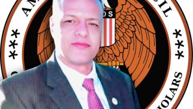 رئيس مجلس إدارة البورد الامريكي يتقدم بالتهنئة للدكتور فارس بن احمد لحصوله علي درجة الدكتوراة 6 IMG 20250529 WA0175