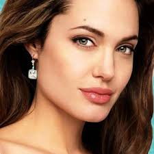 أنجلينا جولي : العديد من الفنانين حول العالم يفتقرون إلى الحرية لسرد قصصهم 1 images 7