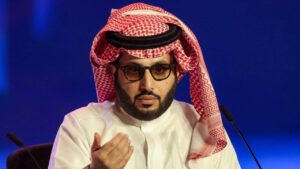 تركي آل الشيخ يعلن عن توقيع عقد مع مستر بيست لموسم الرياض 2025-2026 2 302498