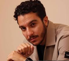 نور النبوي ينهي أزمة قضية الدهس بالتصالح مع موظف الكهرباء. 1 images 53