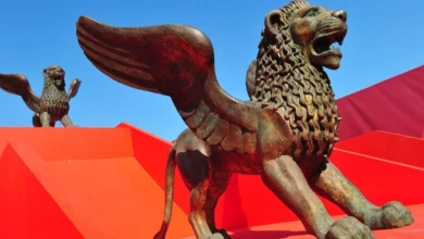 مهرجان فينيسيا السينمائي 2025: لجان التحكيم تكشف عن مزيد من التفاصيل 6 ثمانية أفلام عربية تتألق في مهرجان فينيسيا 2025 1