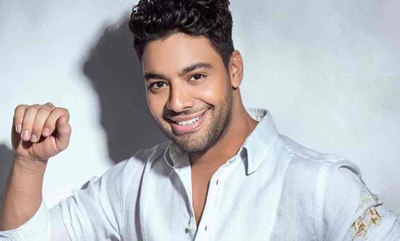 أحمد جمال يبدأ حفله في مهرجان القلعة بأغنية "حلوة الأجواء". 1 img 1737832326078 780x470 1
