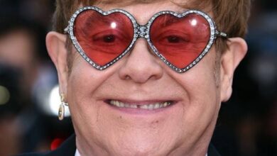 إلتون جون يثير الجدل مجددا 5 Elton John 575833