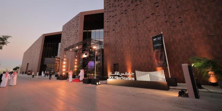 بالتعاون مع "سوني" و"بيكسوموندو".. هيئة الأفلام تدشن أستوديوهات جاكس الافتراضية في الرياض 1 5DZZ0UmqoivSKstIhwHQd4YfUQHs3w3dOzkIrJE4 750x375 1