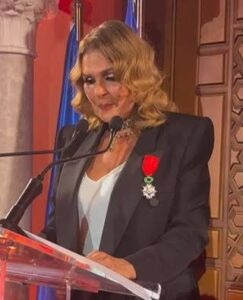 السفارة الفرنسية تكرم يسرا بوسام جوقة الشرف 3 images 2025 11 11T090642.937