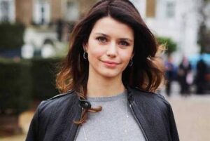 عودة بيرين سات إلى السينما بعد 12 عاماً من الغياب 2 images 2025 11 18T134929.973 1