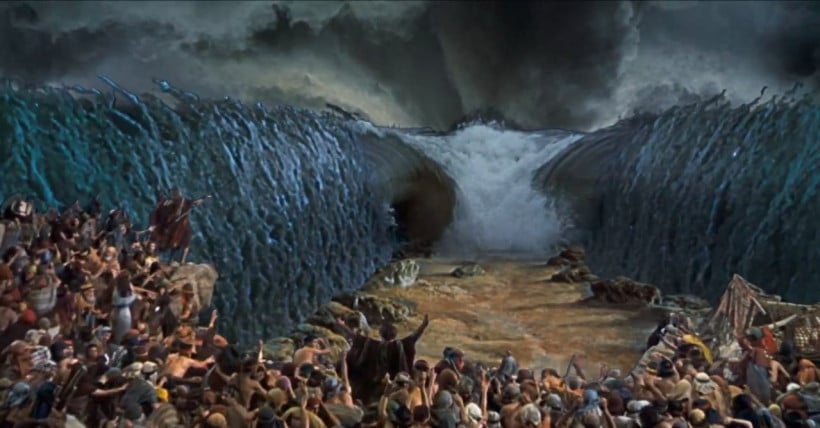 موسى وفرعون.. صراع الحق والباطل 1 ten commandments charlton heston red sea