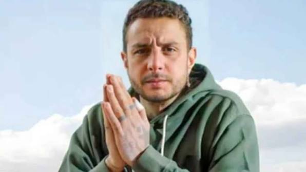أحمد الفيشاوي يغيب عن جنازة والدته سمية الألفي 1 images 2025 12 20T172419.942