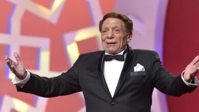 صندوق ذكريات الزعيم".. وثائقي جديد يعيد عادل إمام لجمهوره بعد 6 سنوات غياب 6 IMG ٢٠٢٦٠٥٢٠ ١٣٠١١١