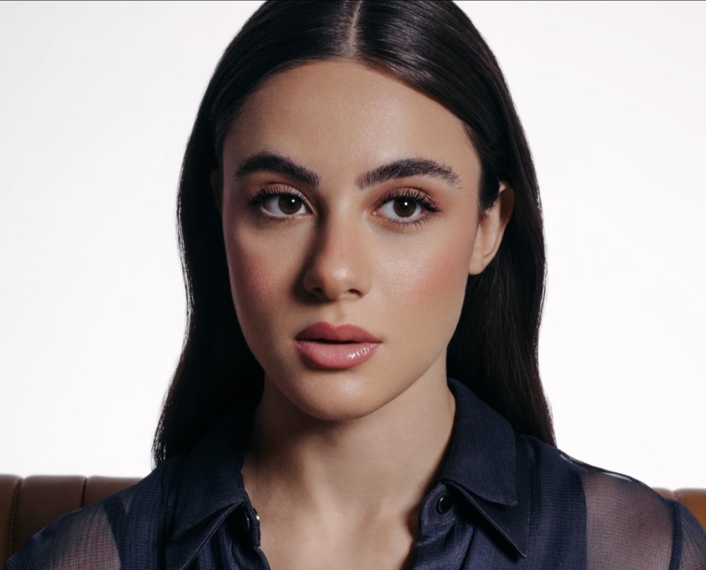 أندريا طايع تكشف تفاصيل إصابتها بـ14 غرزة بعد إغماء مفاجئ 1 Andria Tayeh Armani Beauty Ambassador 12 edit 498454681837709